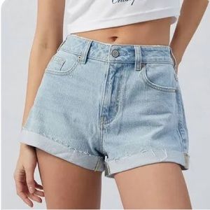 Dakota Blue Vintage Denim Shorts Hi-Waist Light Wash 5 Pocket with Roll Cuff Hem